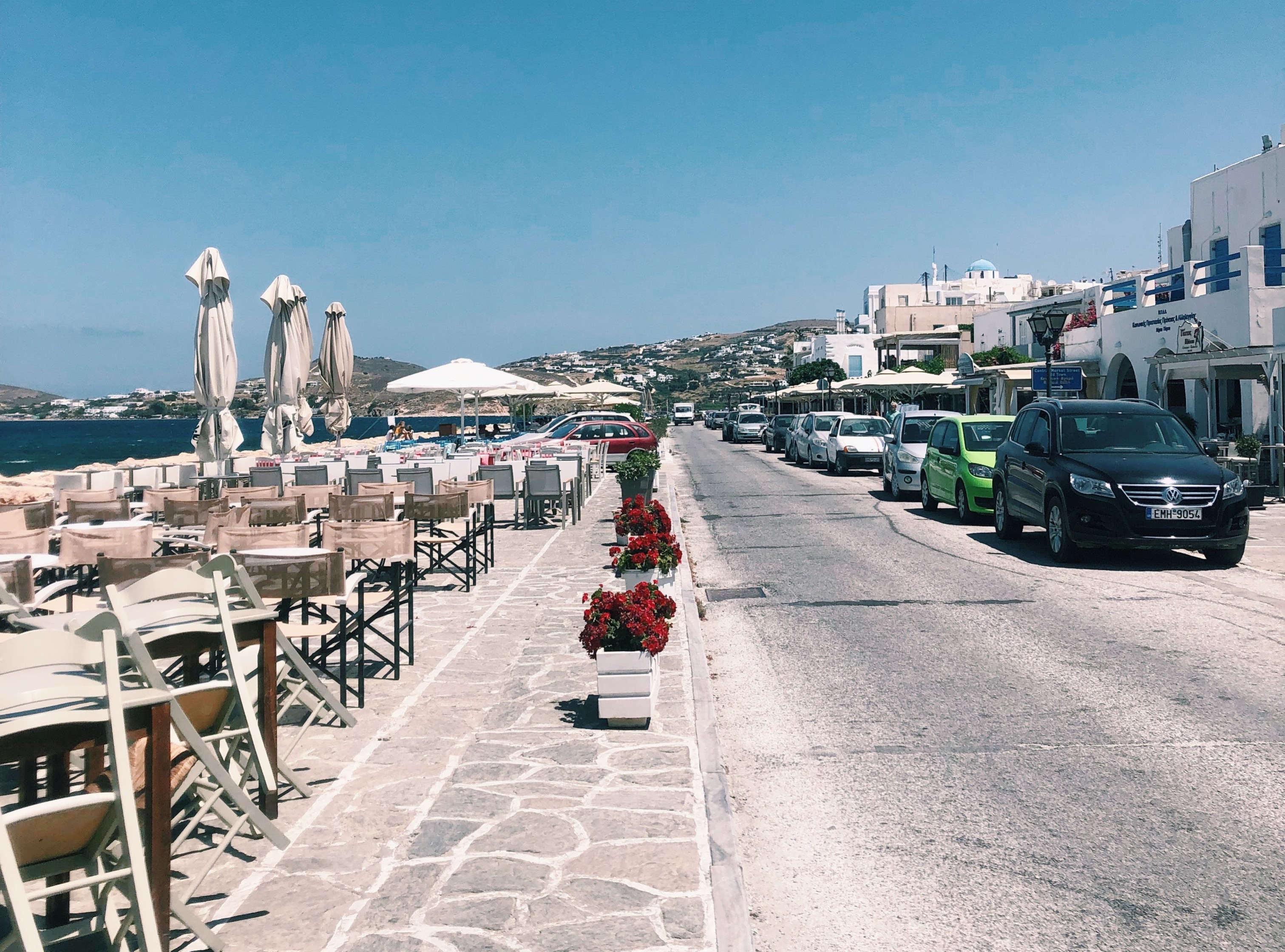 Parikia or Naoussa? Where to stay in Paros